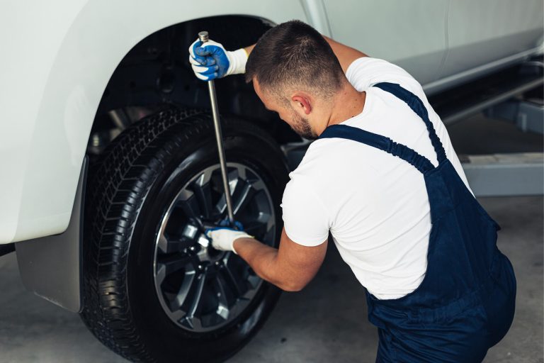 Mobile Tyre Fitting vs Traditional Garages: Which Is Better?