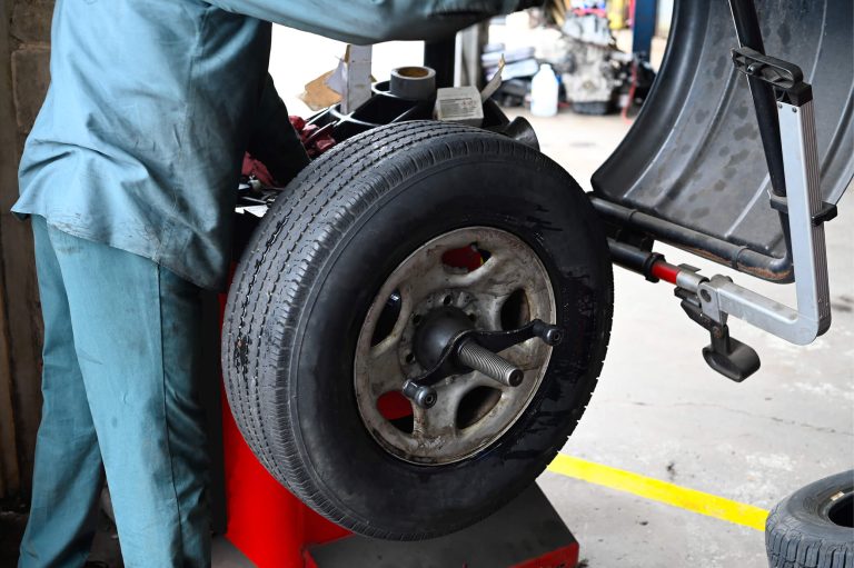 24/7 Mobile Tyre Fitting in Dublin: What to Do When You Get a Flat Tyre